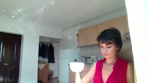 Snapshot of bebacksooon chatting on 09.18.25 Raluca online show from 09.18.25