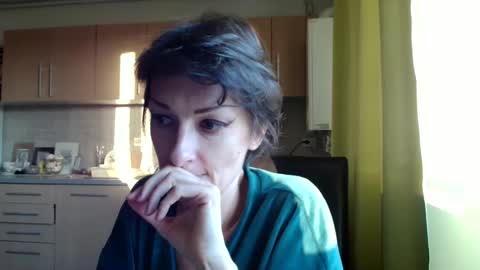Snapshot of bebacksooon chatting on 09.28.25 Raluca online show from 09.28.25