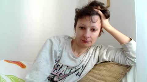 Snapshot of bebacksooon chatting on 04.12.26 Raluca online show from 04.12.26