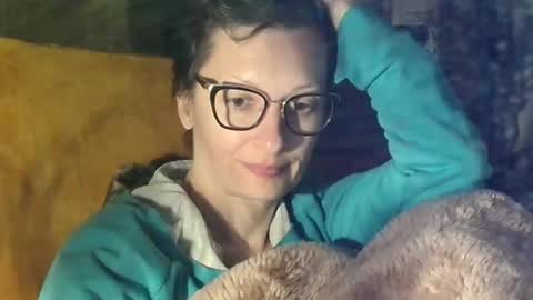 Snapshot of bebacksooon chatting on 04.13.26 Raluca online show from 04.13.26
