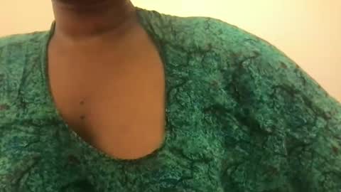 Snapshot of bebeyaa chatting on 04.14.26 bebeyaa online show from 04.14.26