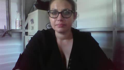 beccabee37 online show from 02.16.26