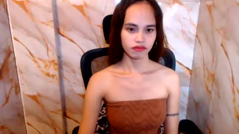 Snapshot of beccamiller22 chatting on 06.25.26 becca online show from 06.25.26