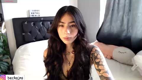Snapshot of beck__jones chatting on 06.16.26 Marzhie online show from 06.16.26