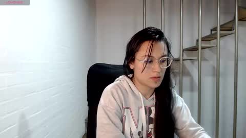 Snapshot of beckdymon chatting on 03.10.25 Daniela online show from 03.10.25