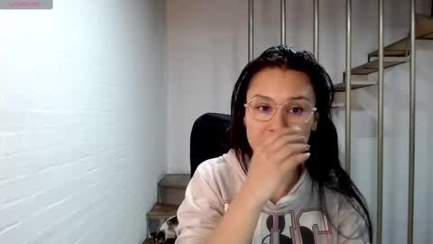 Snapshot of beckdymon chatting on 03.10.25 Daniela online show from 03.10.25