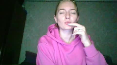 Snapshot of beckixolensy chatting on 05.30.26 BeckiXOlensy online show from 05.30.26