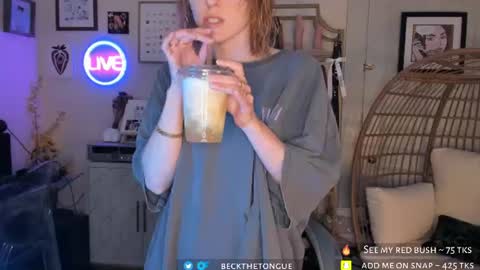 Snapshot of beckthetongue chatting on 08.01.26 Beck the tongue online show from 08.01.26