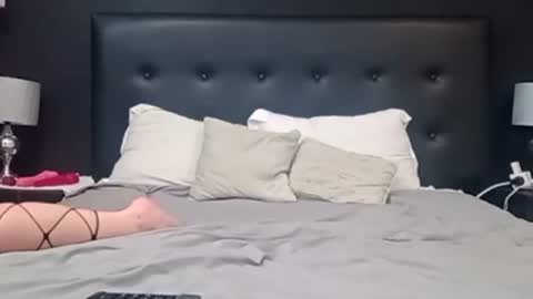 BECKY BOO  online show from 11.30.25