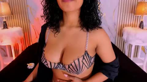 B E C K Y online show from 10.25.25