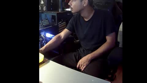 hungnheavy online show from 11.23.25