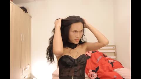 Snapshot of bee_thai chatting on 02.12.25 bee_thai online show from 02.12.25