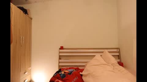 Snapshot of bee_thai chatting on 03.03.25 bee_thai online show from 03.03.25