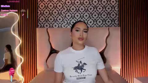 Snapshot of beella_tay1 chatting on 02.05.26 BELLA online show from 02.05.26