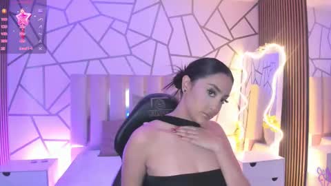 Snapshot of beella_tay1 chatting on 02.20.26 BELLA online show from 02.20.26