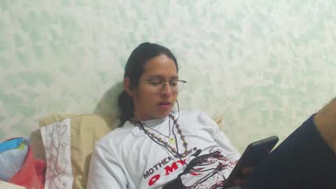 Snapshot of beentage chatting on 12.20.24 Alex online show from 12.20.24