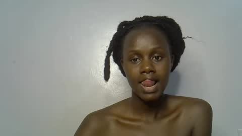 Snapshot of beeswee chatting on 12.21.24 beeswee online show from 12.21.24