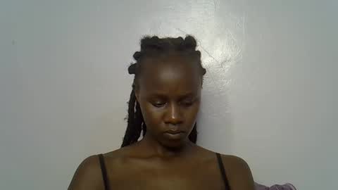 Snapshot of beeswee chatting on 12.23.24 beeswee online show from 12.23.24