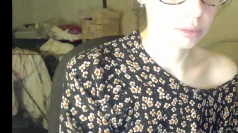 Snapshot of beettydream chatting on 03.07.25 BeettyDream online show from 03.07.25