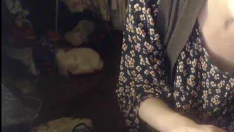 Snapshot of beettydream chatting on 10.26.25 BeettyDream online show from 10.26.25