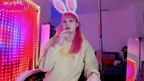  Ashley West  online show from 04.06.26