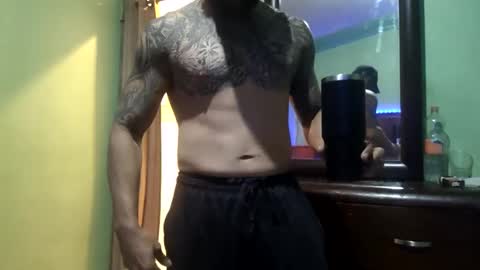 Snapshot of beibyleon69 chatting on 01.01.25 beibyleon69 online show from 01.01.25