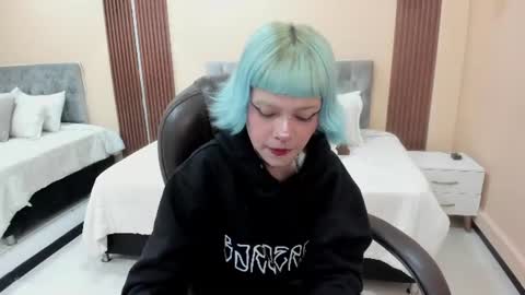 Snapshot of bela_craxkerr chatting on 06.24.26 Bela online show from 06.24.26