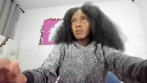 Snapshot of belen10 chatting on 04.16.26 Belen online show from 04.16.26