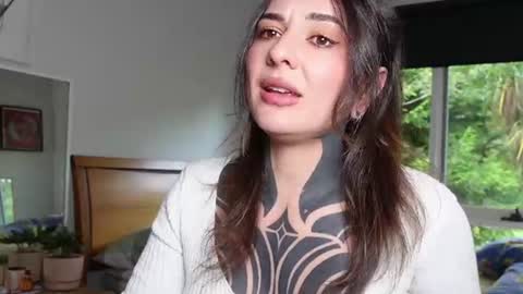 Snapshot of belen_osqura chatting on 06.29.26 Alt Aussie online show from 06.29.26