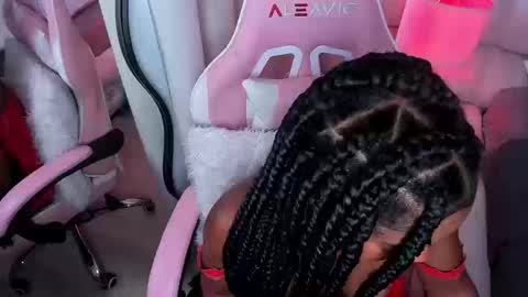 Snapshot of belkis_mills chatting on 09.10.25 Belkis online show from 09.10.25