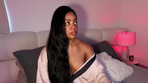 Snapshot of belkis_mills chatting on 12.22.25 Belkis online show from 12.22.25