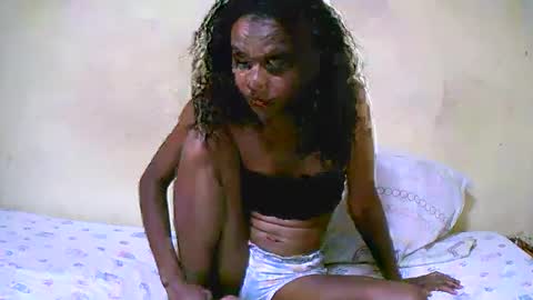 Snapshot of bella193999 chatting on 12.19.24 bella193999 online show from 12.19.24