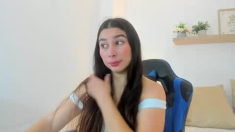 Snapshot of bella_99x chatting on 06.12.26 Bel 3 online show from 06.12.26