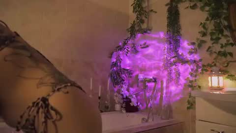Snapshot of bella_alita chatting on 06.14.26 lita online show from 06.14.26