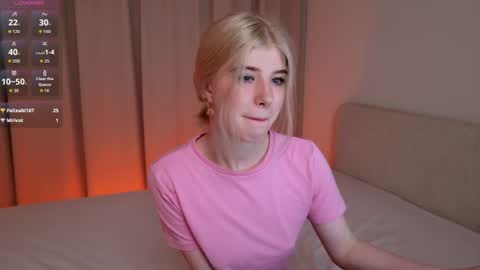 Snapshot of bella_amoury chatting on 06.12.26 Bella online show from 06.12.26