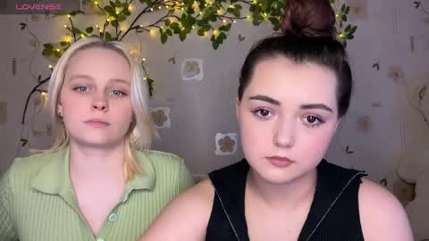 Snapshot of bella_and_alice chatting on 05.01.26 bella_and_alice online show from 05.01.26