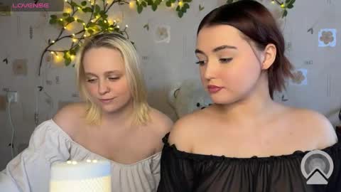 Snapshot of bella_and_alice chatting on 05.08.26 bella_and_alice online show from 05.08.26