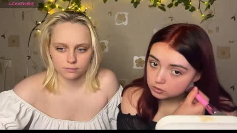 Snapshot of bella_and_alice chatting on 05.13.26 bella_and_alice online show from 05.13.26