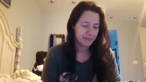 Snapshot of bella_bella17 chatting on 02.21.25 Bella online show from 02.21.25