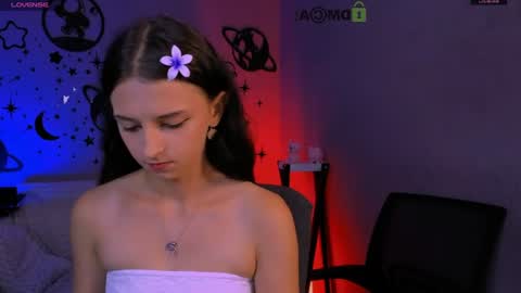 Snapshot of bella_dorn chatting on 07.13.26 Bella online show from 07.13.26