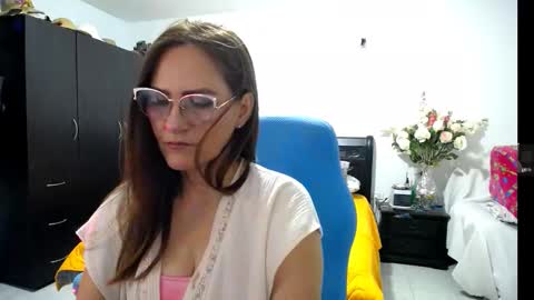 Bella online show from 10.08.25