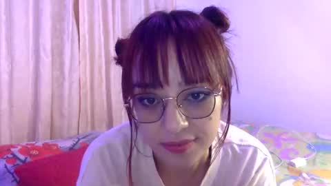 Snapshot of bella_mc chatting on 12.16.25 bella_mc online show from 12.16.25