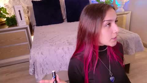 Snapshot of bella_mush chatting on 03.19.26 BELLA online show from 03.19.26