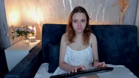 Snapshot of bella_ramsi chatting on 07.14.26 Linda Bella online show from 07.14.26