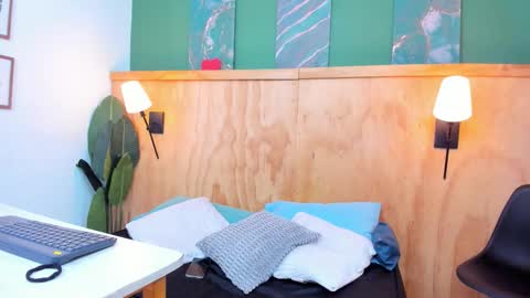 Bella Riviera online show from 11.01.25