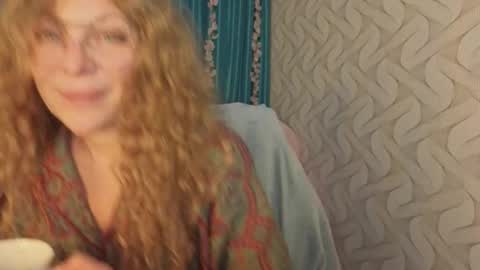 Snapshot of bella_swonn_ chatting on 01.14.26 Bella online show from 01.14.26