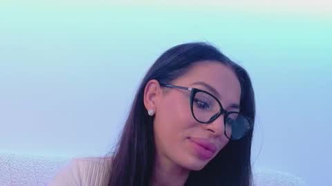 Bella online show from 10.20.25