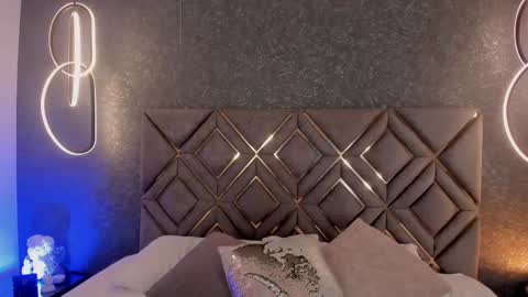 Snapshot of bellaa_swant chatting on 12.03.25 Cris online show from 12.03.25