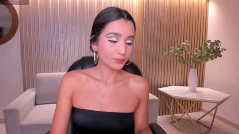 Snapshot of bellacarteer_ chatting on 05.06.26 Bella C online show from 05.06.26