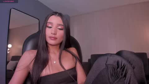 Snapshot of bellacarteer_ chatting on 05.16.26 Bella C online show from 05.16.26